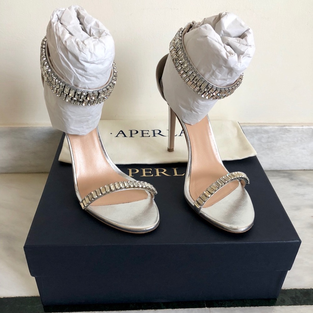 Auth Aperlai Saetia Embellished Leather Heels